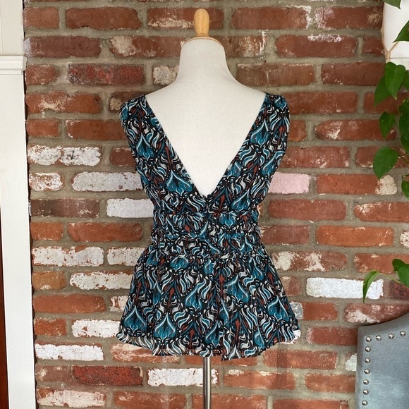 Walter Baker Will Smocked Peplum Top Size Small NWT - Picture 5 of 11